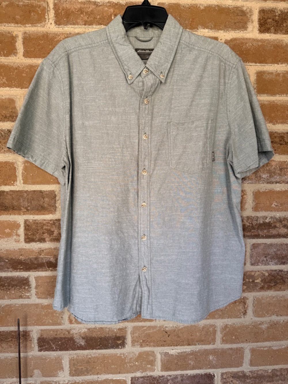 Eddie Bauer Heathered Light Gray Short-Sleeve Button-Down Shirt